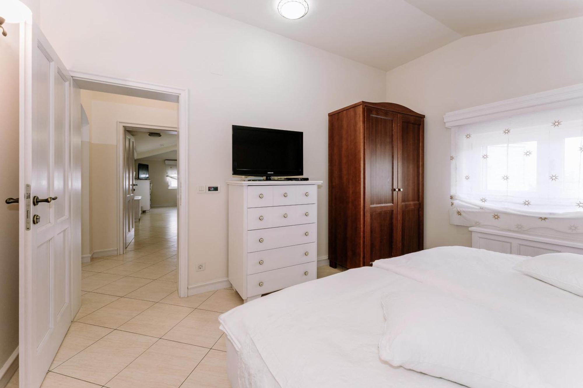 Hotel Abalone Цриквеница Экстерьер фото