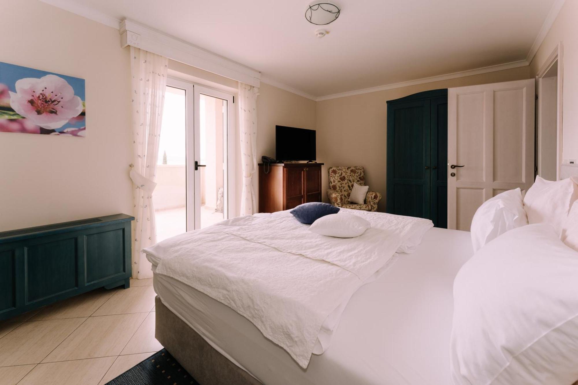 Hotel Abalone Цриквеница Экстерьер фото