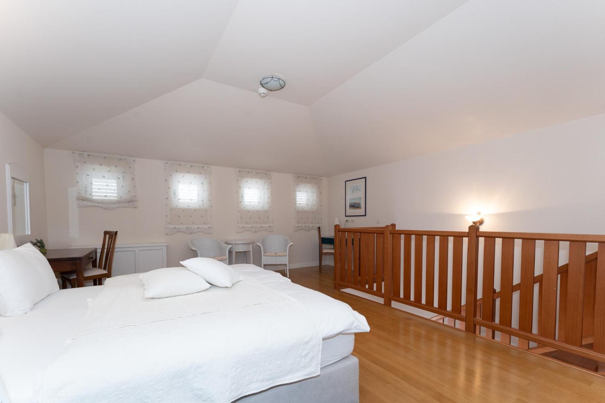 Hotel Abalone Цриквеница Экстерьер фото