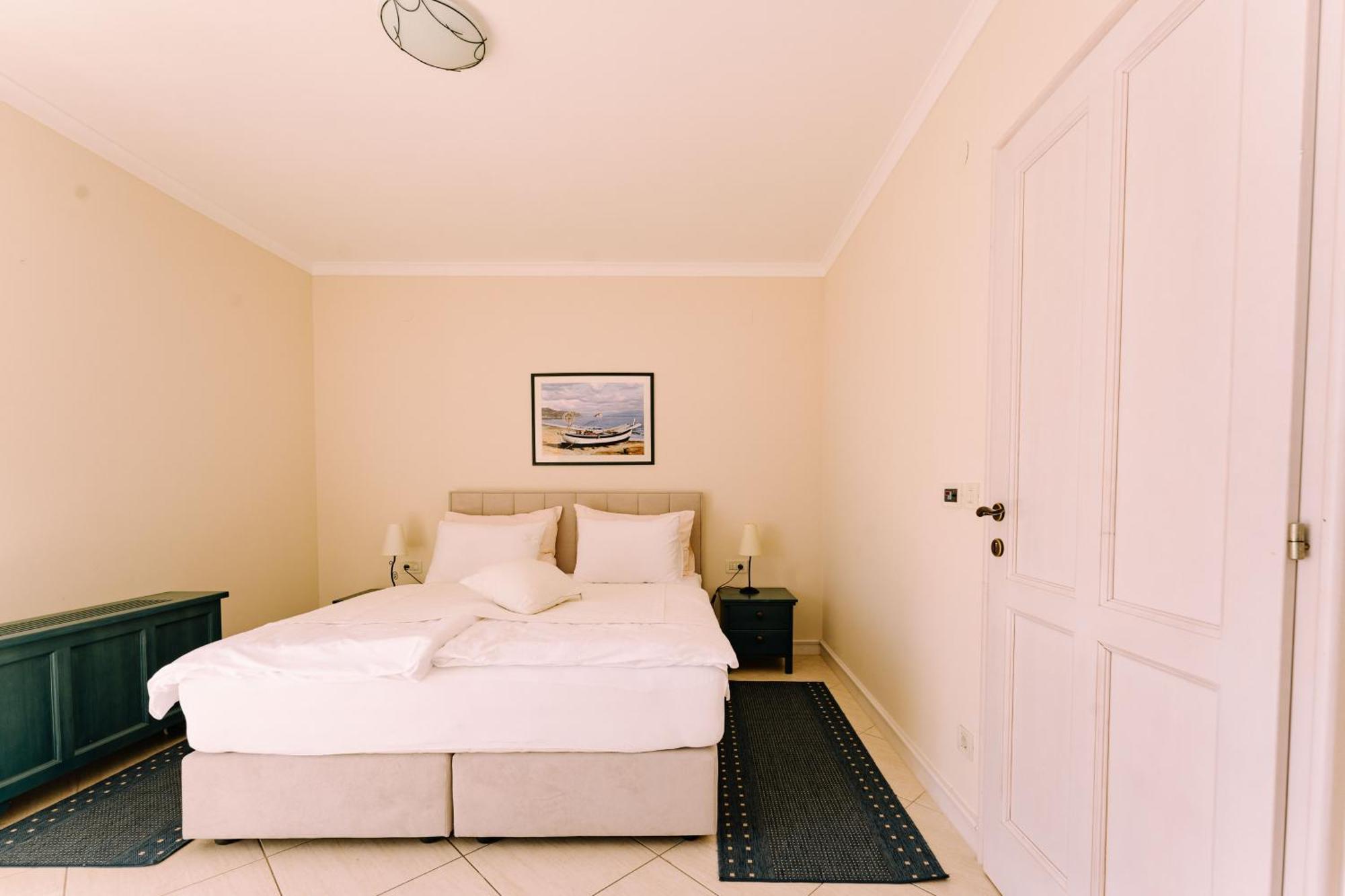 Hotel Abalone Цриквеница Экстерьер фото